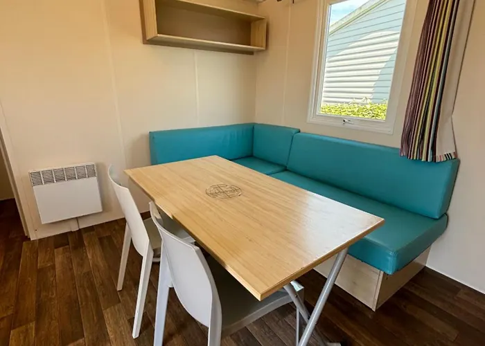 אתר קמפינג Du Phare D Opale Mobile J10 לה פורטל